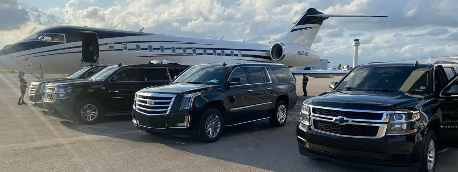 Limo Service at Fort Lauderdale Airport by JM LIMOS FL